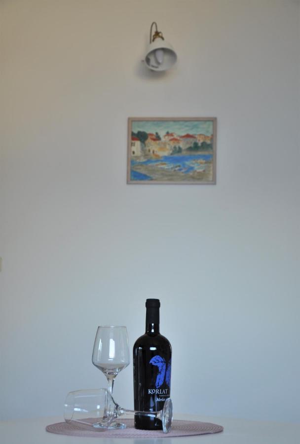 Romantic Boxavia Božava 外观 照片